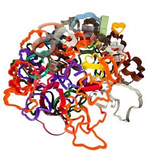 Cookie Cutter Lot Metal Plastic Animals Holiday Christmas Halloween Crafting